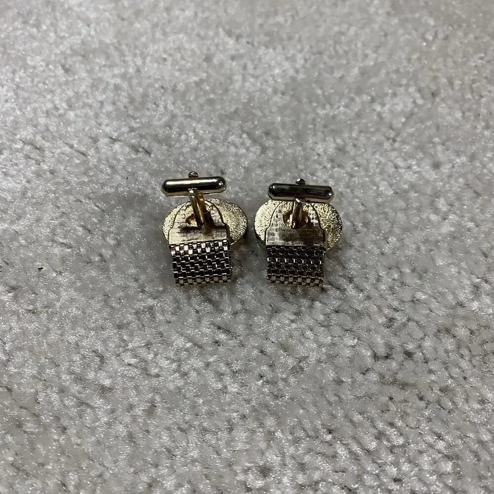 Vintage Gold Tone Mesh Wrap Cufflinks Red Iridescent Glass Mens Oval Jewelry